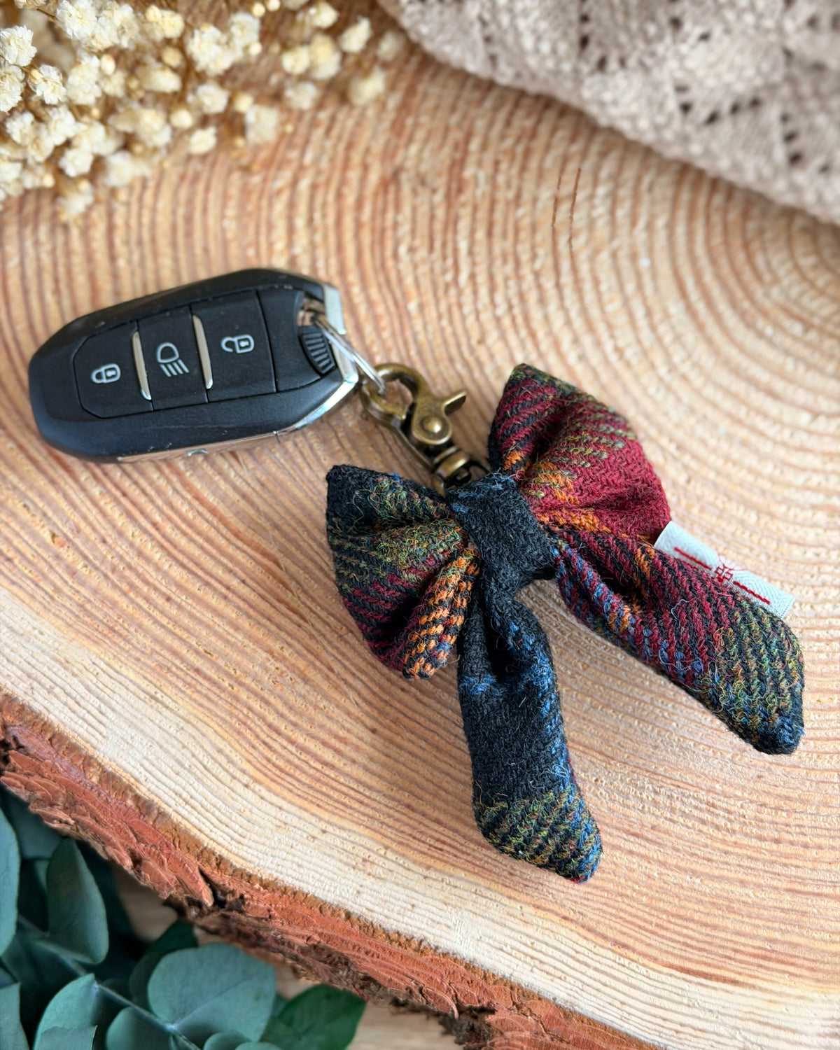 Harris Tweed® Bow Keyring | Bag Charm | Autumn Brown Check (Copy) Dash Of Hounds