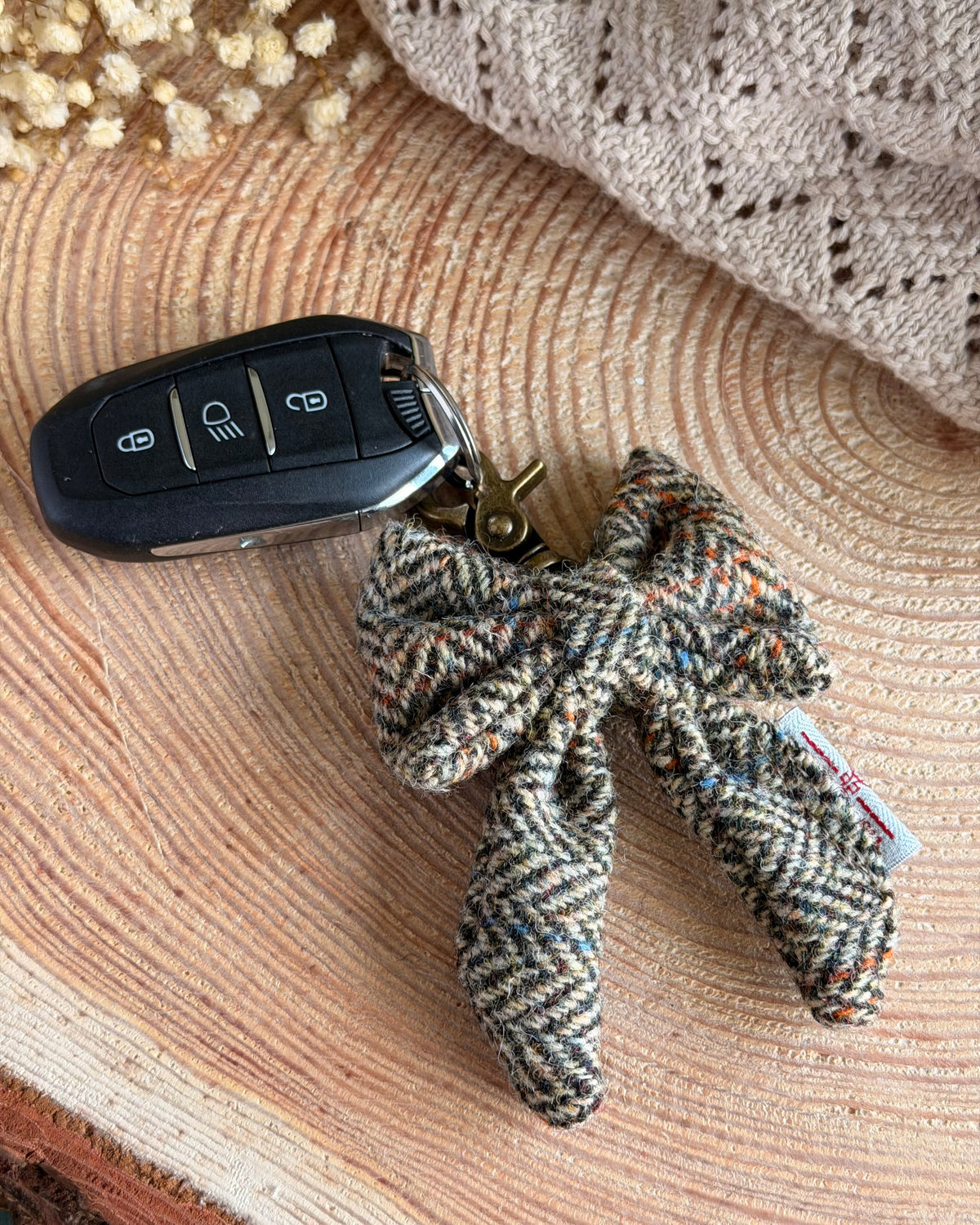 Harris Tweed® Bow Keyring | Bag Charm | Autumn Brown Check (Copy) Dash Of Hounds