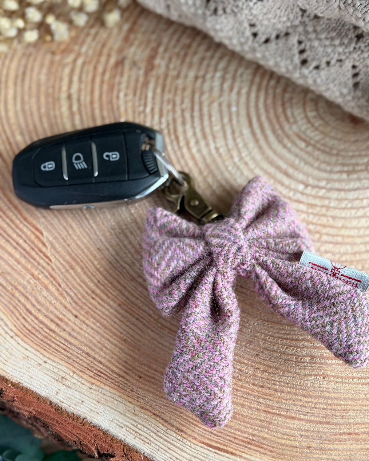 Harris Tweed® Bow Keyring | Bag Charm | Heritage Pink Green Herringbone (Copy) Dash Of Hounds
