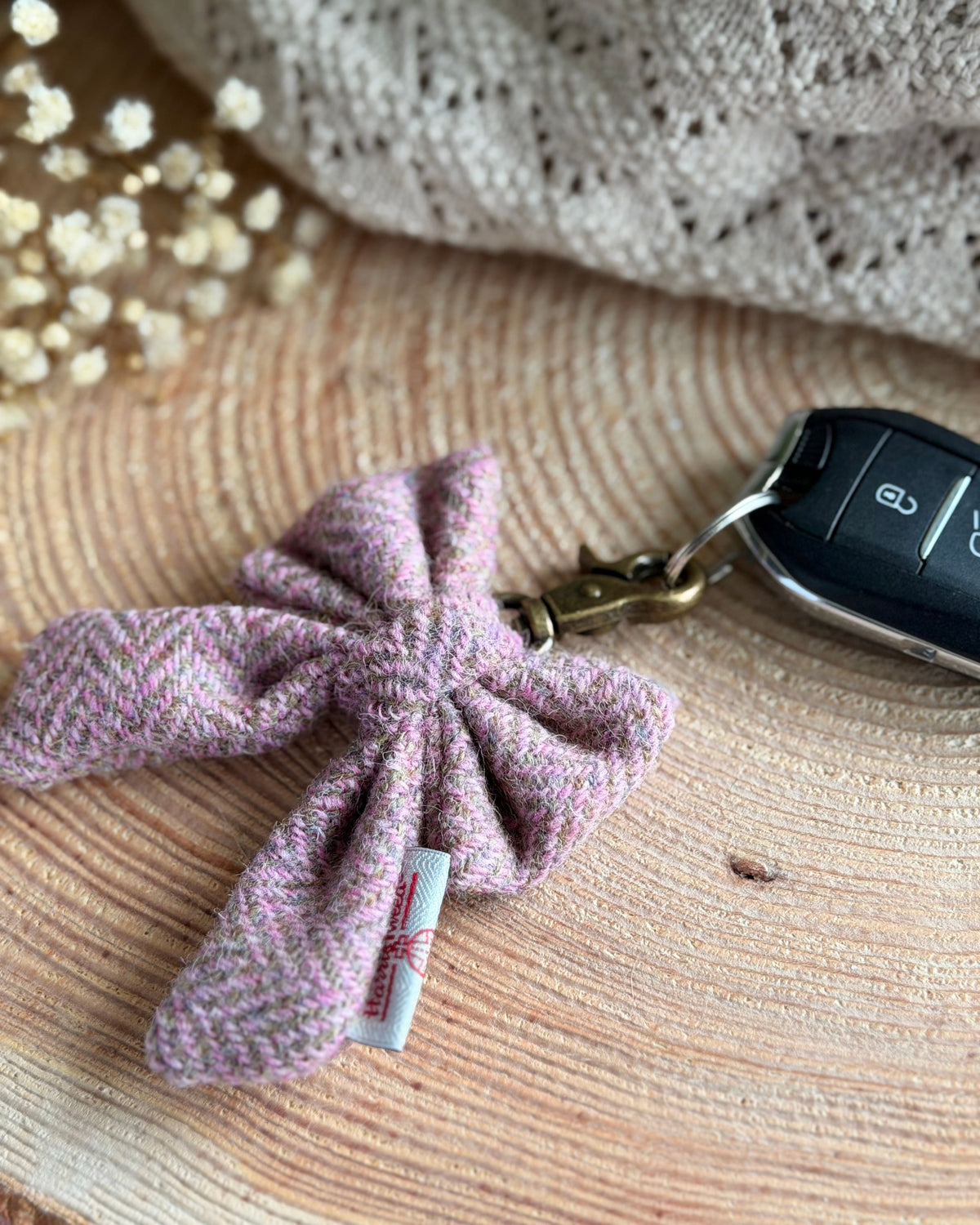 Harris Tweed® Bow Keyring | Bag Charm | Heritage Pink Green Herringbone (Copy) Dash Of Hounds