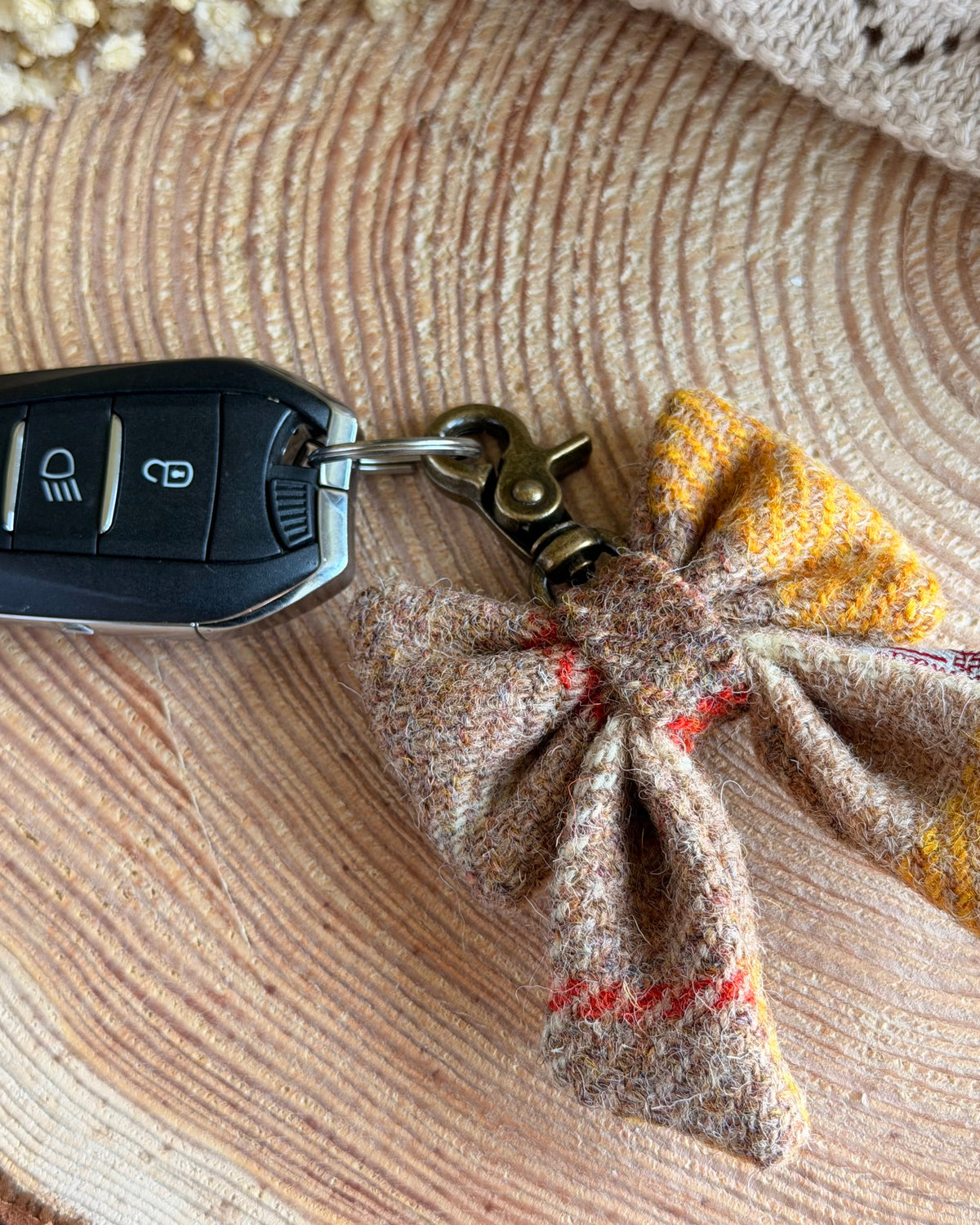 Harris Tweed® Bow Keyring | Bag Charm | Natural Yellow Check Dash Of Hounds