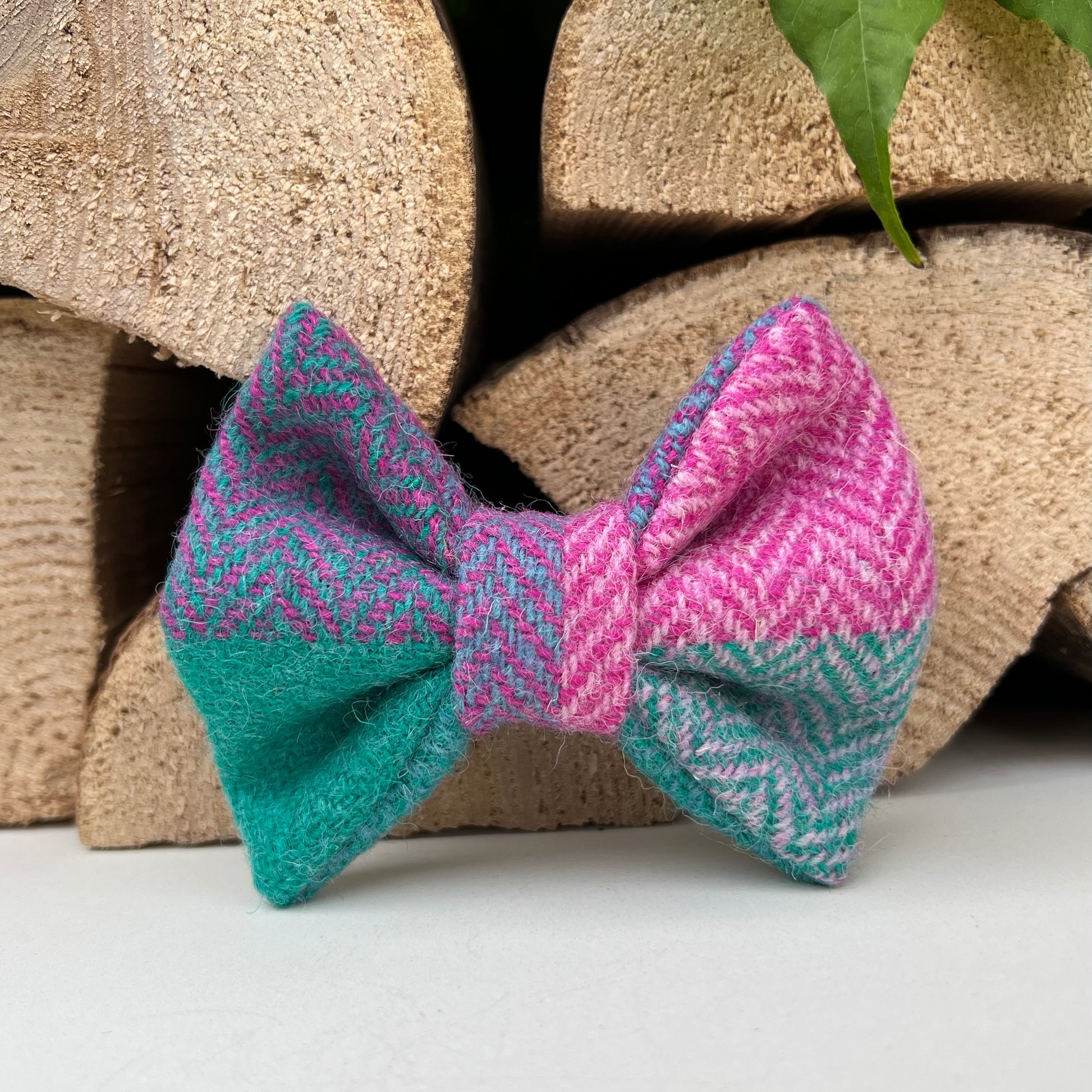 Harris Tweed® Modern Pink Green Tweed Dog Collar Bow & Lead Set Hunter & Co.